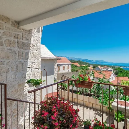 House Jogo * Selca (Brac)